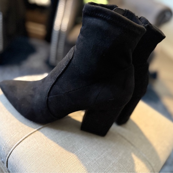 Express Shoes - Express Black Ankle Booties with Sleek Design